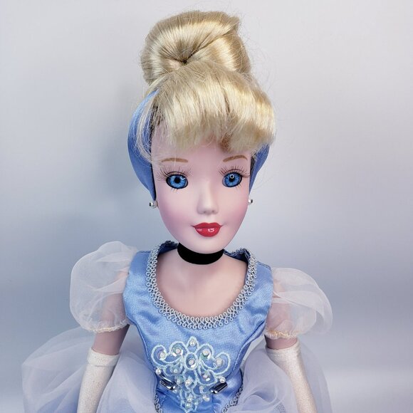 Disney CINDERELLA Porcelain KEEPSAKE Doll 2002 BRASS KEY 16 Inches VINTAGE - Picture 14 of 15